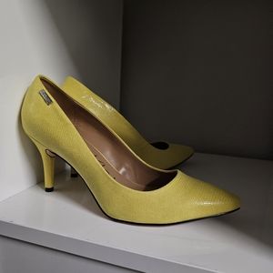 Calvin Klein Bright Yellow Pumps US 7.5